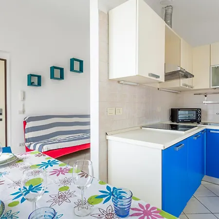 Guesthost - Casa Di Oliver-apt X4 With Terrace And Parking! * Fano (Pesaro and Urbino)